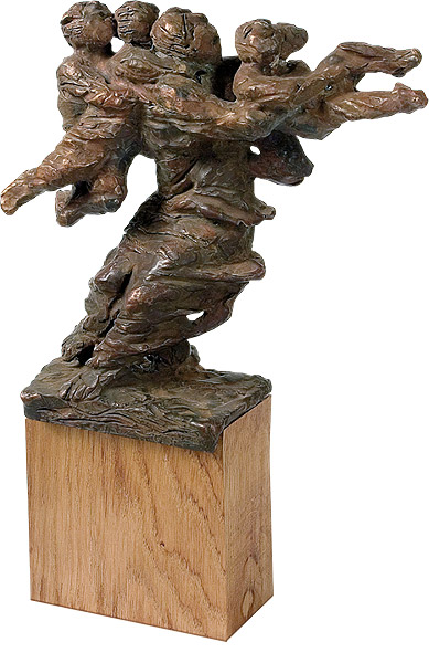  Mutter mit drei Kindern in der Flut 