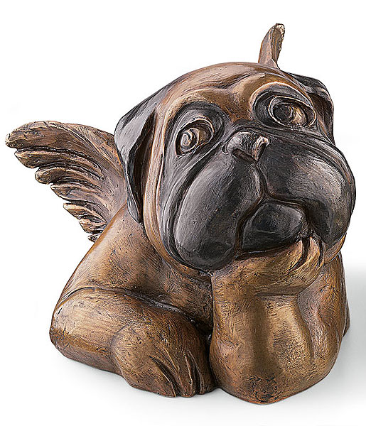  Mops (mit aufgestütztem Kinn) 